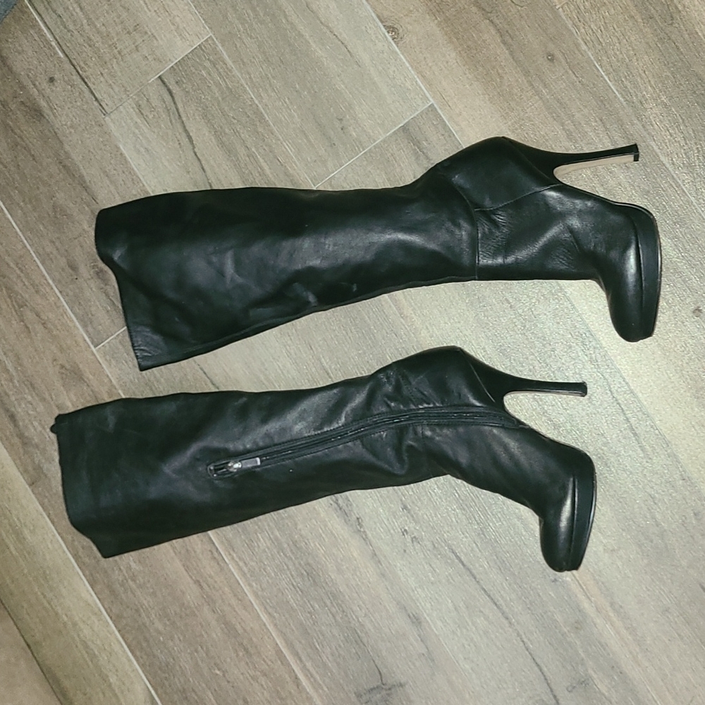 Black platform knee high boots, Boutique brand, like new, size 8